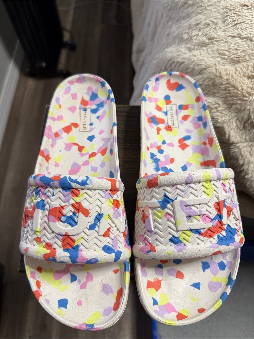 Hunter Confetti Pattern Slide Sandals - Multicolor
